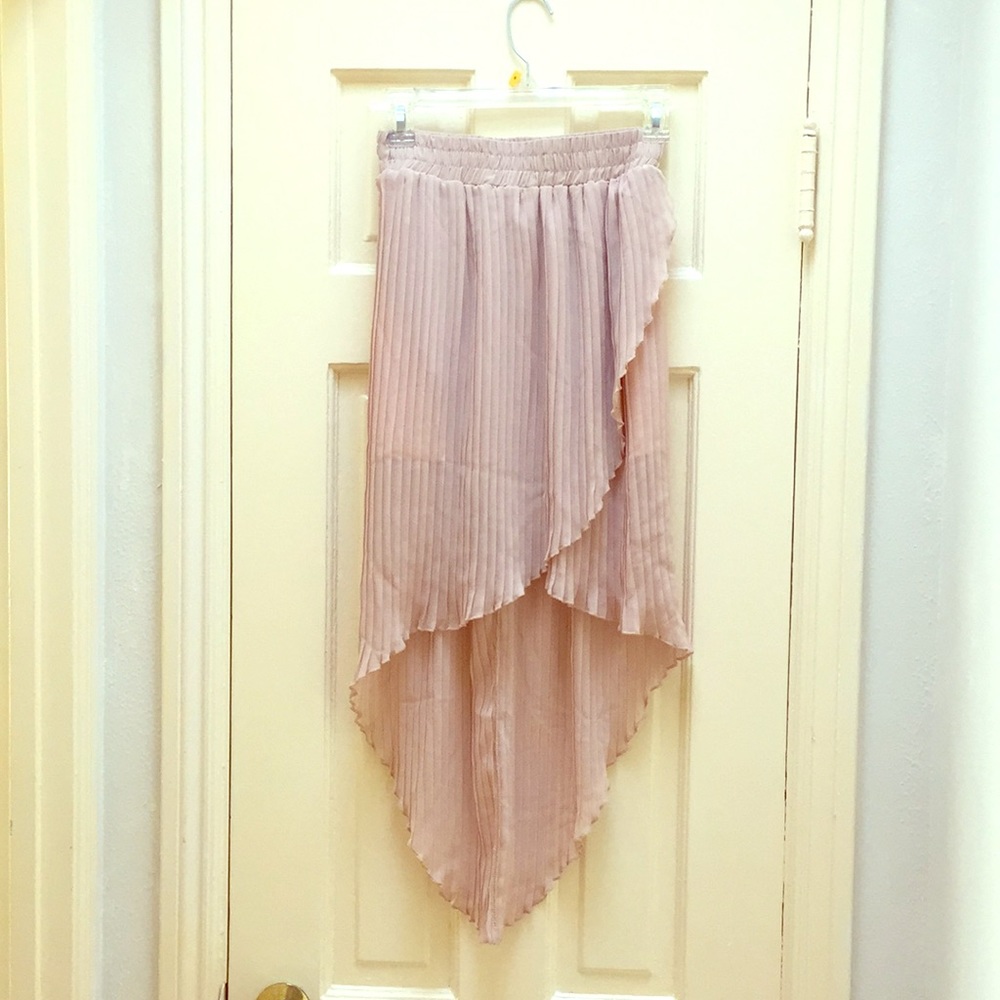 Chaslee Skirt - pleated dusty nude size S